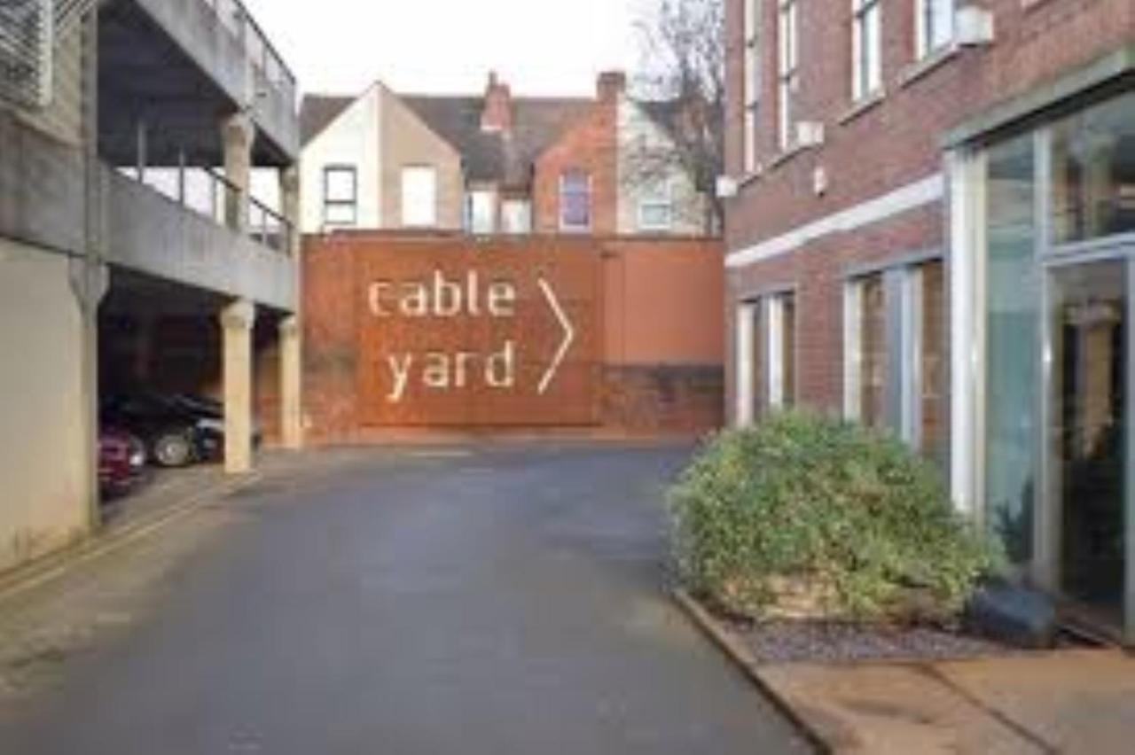 Ecohome On The Canal In A Historic Site Near City Coventry Buitenkant foto